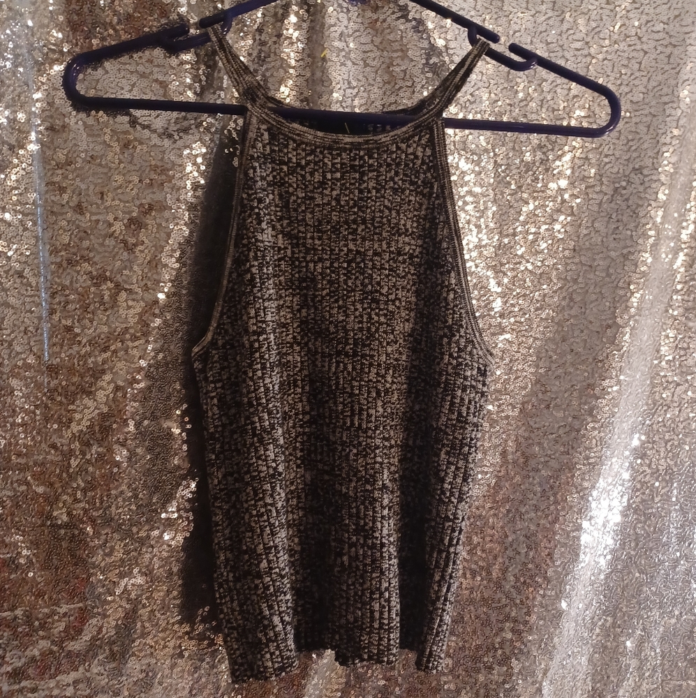 Rue 21 tank
